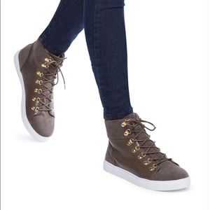 💥3 for $50💥. Use the offer button!